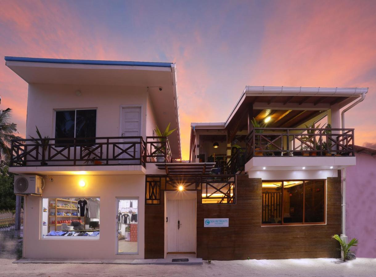 Surf Yoga Camp Thulusdhoo Exterior foto