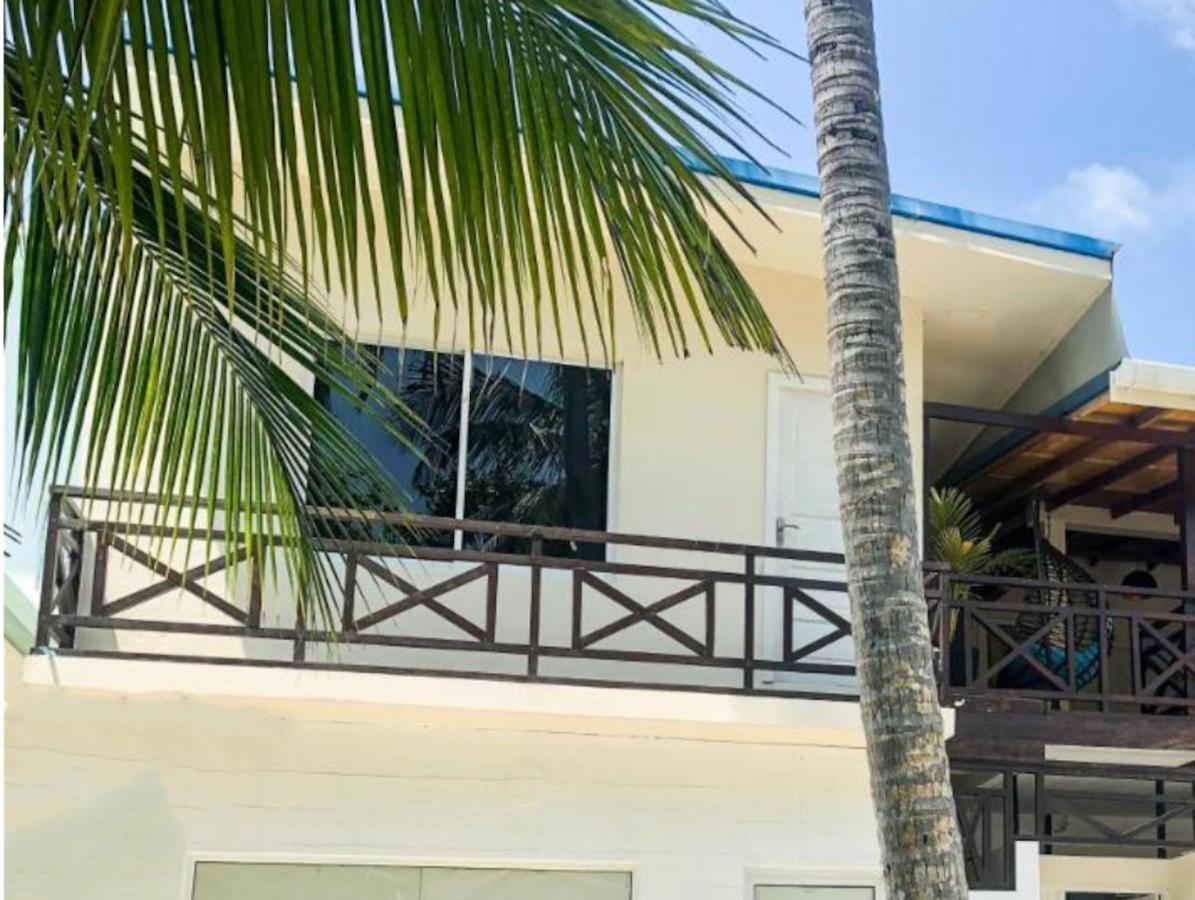 Surf Yoga Camp Thulusdhoo Exterior foto