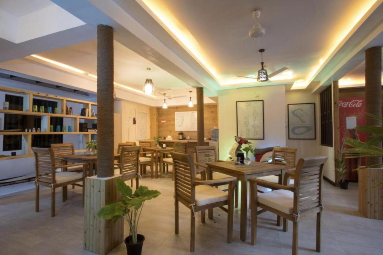 Surf Yoga Camp Thulusdhoo Exterior foto