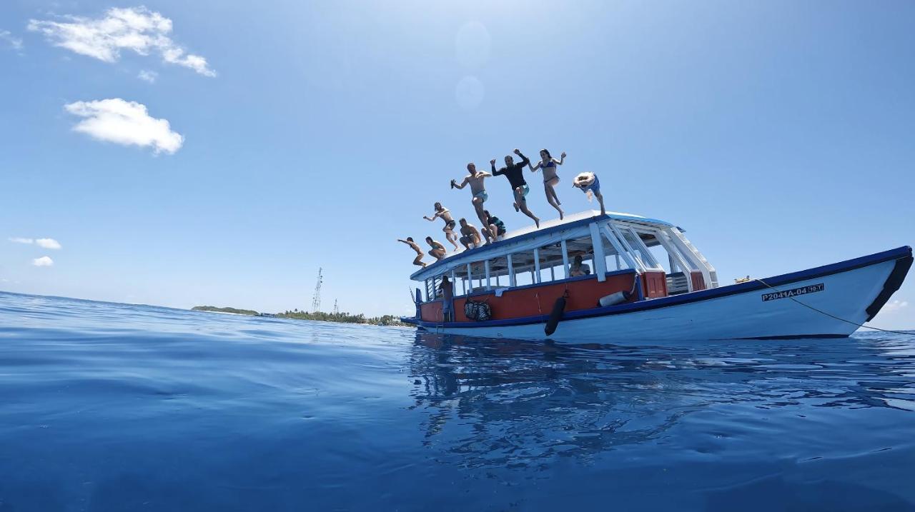 Surf Yoga Camp Thulusdhoo Exterior foto