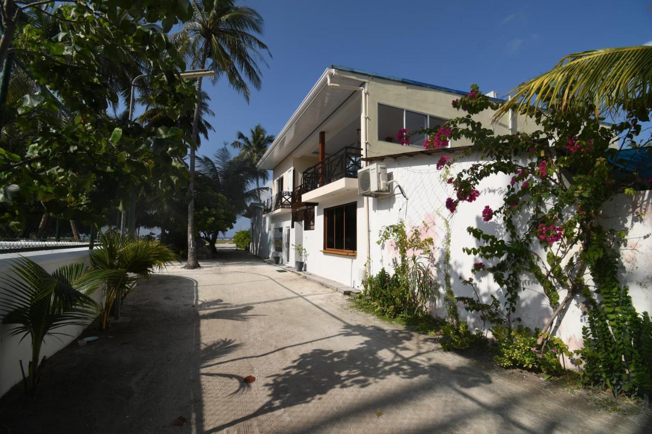 Surf Yoga Camp Thulusdhoo Exterior foto